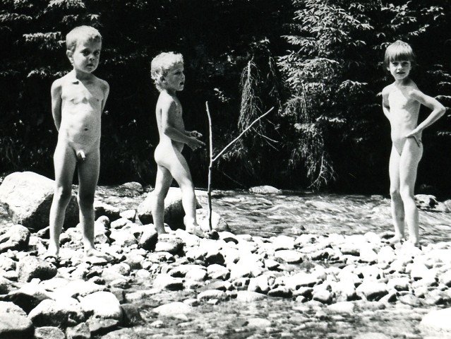 IMg0037.jpg - Kolonia nudystów w Jurgowie.