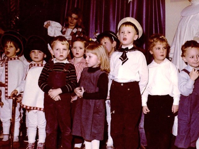 IMg0079.jpg - A, niech inni się pomęczą. Zobaczę kto jest na widowni.